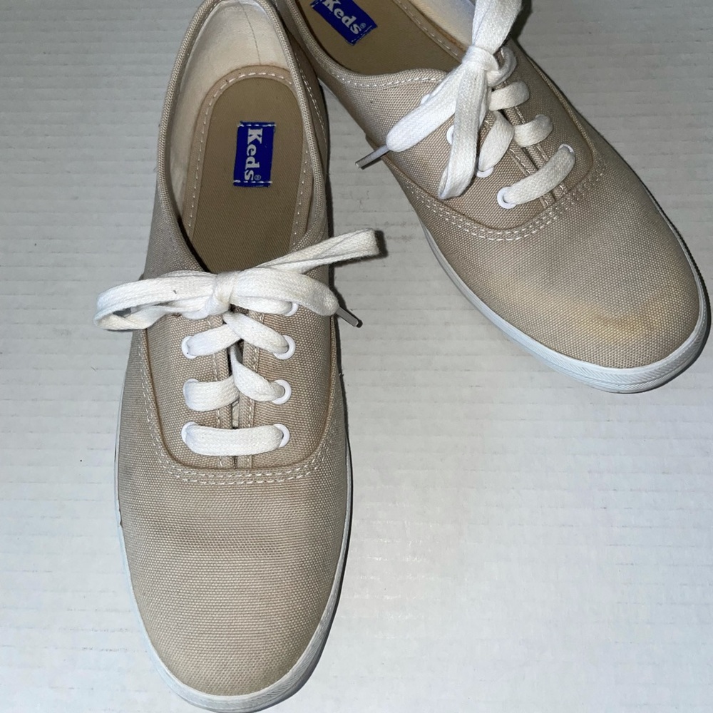 Keds Beige or Khaki Canvas Shoes Lace Up Sneakers Women's Size 8.5 #WF34300M